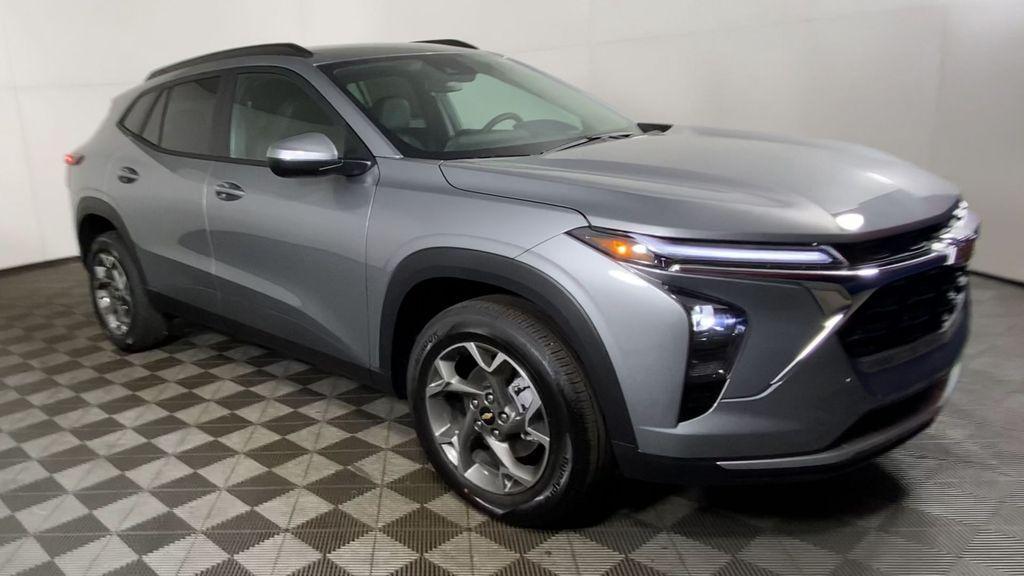 new 2026 Chevrolet Trax car, priced at $26,125