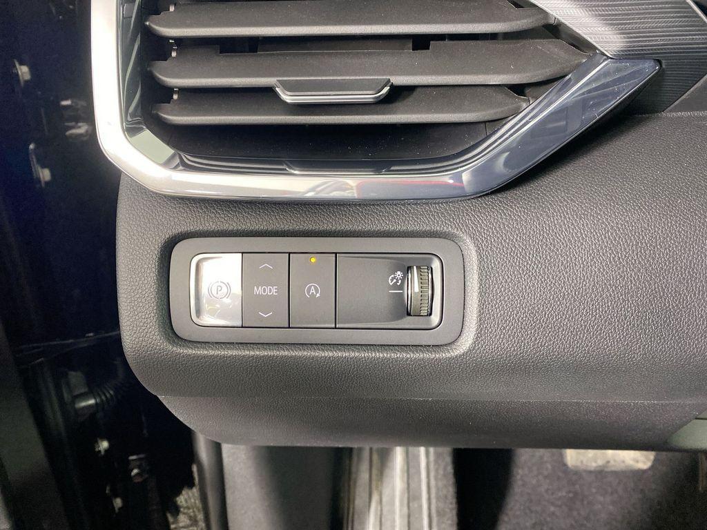 new 2025 GMC Acadia car, priced at $50,175