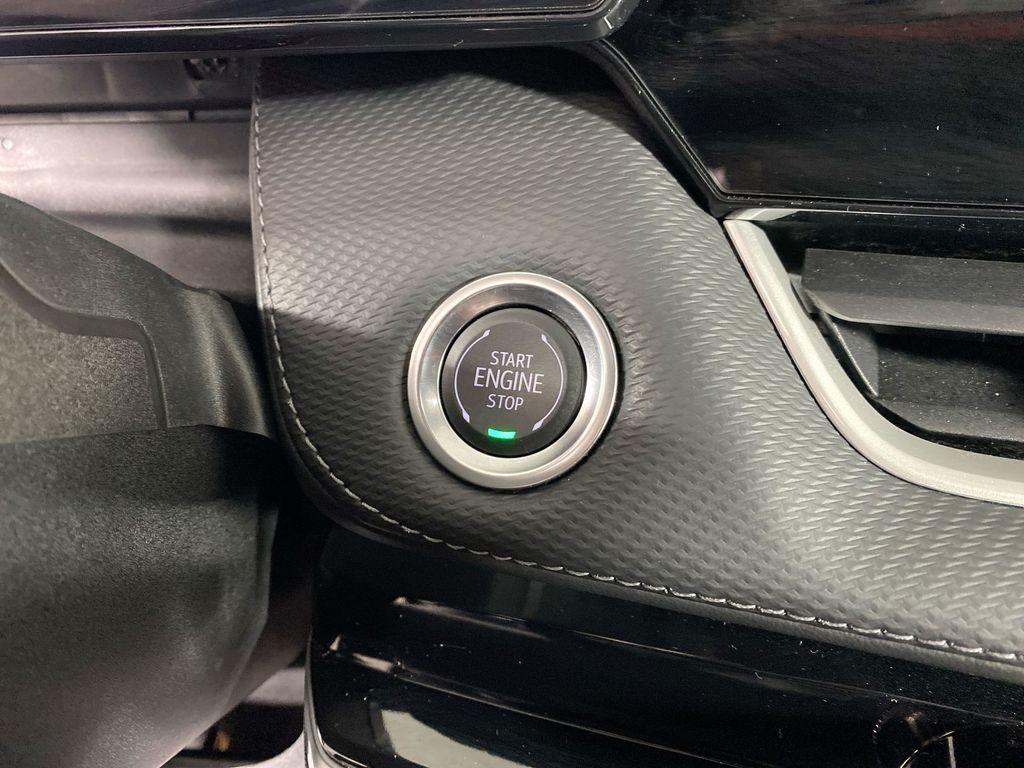 used 2025 Chevrolet Equinox car, priced at $30,500