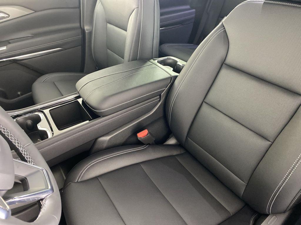 new 2026 Chevrolet Traverse car, priced at $44,469