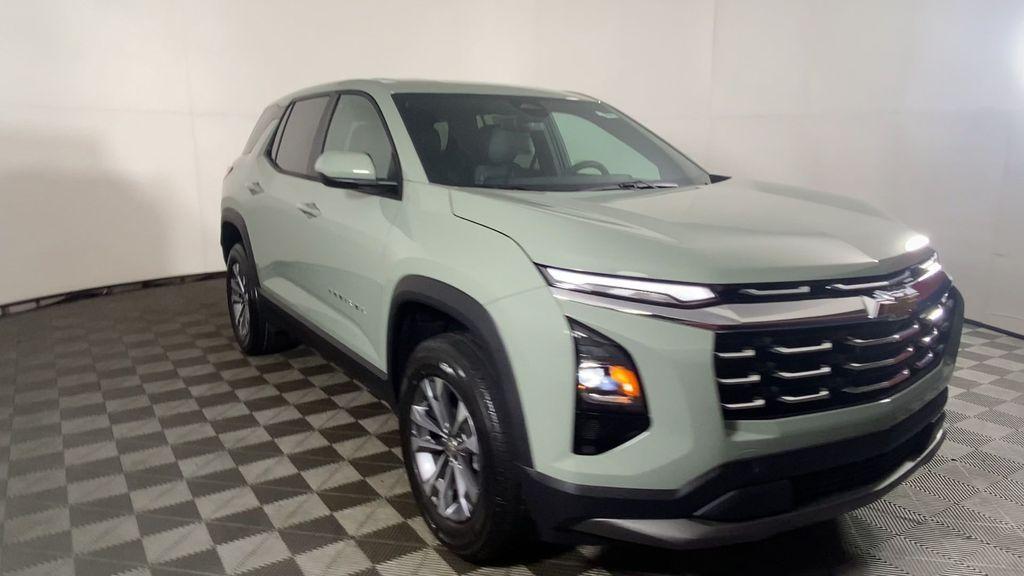 new 2026 Chevrolet Equinox car, priced at $32,045