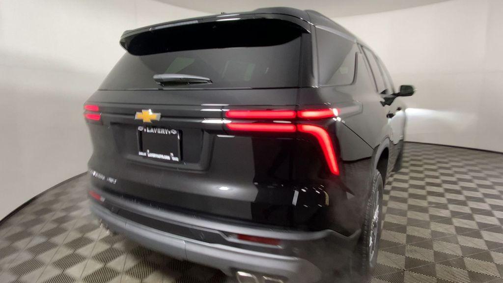 new 2025 Chevrolet Traverse car