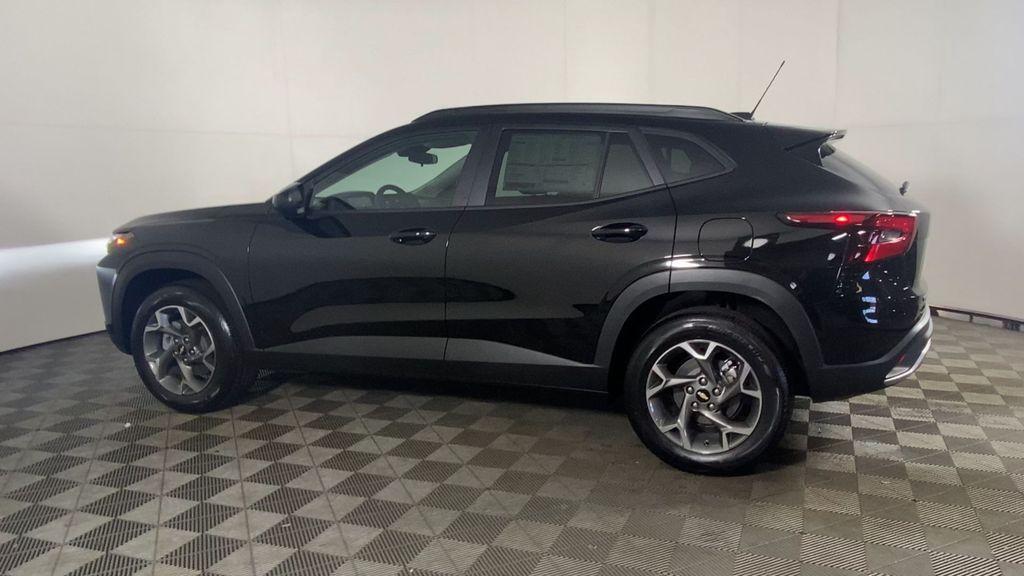 new 2025 Chevrolet Trax car, priced at $26,454