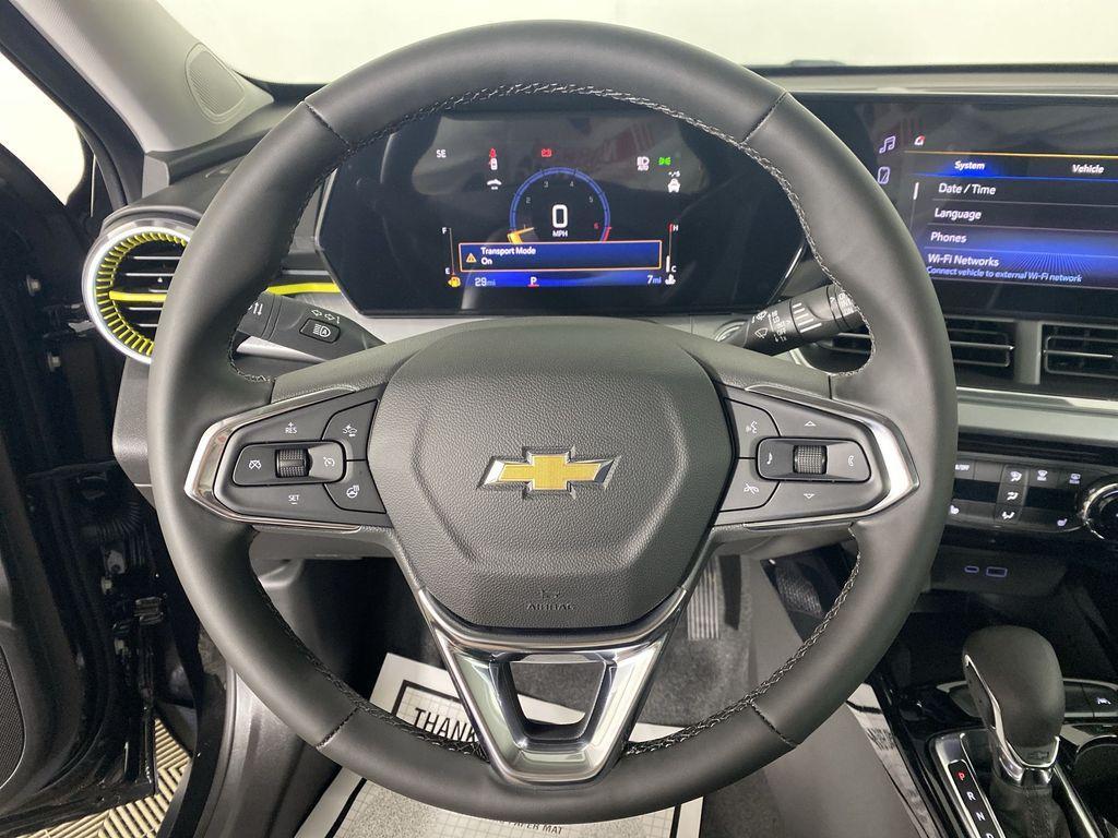 new 2025 Chevrolet Trax car, priced at $26,454