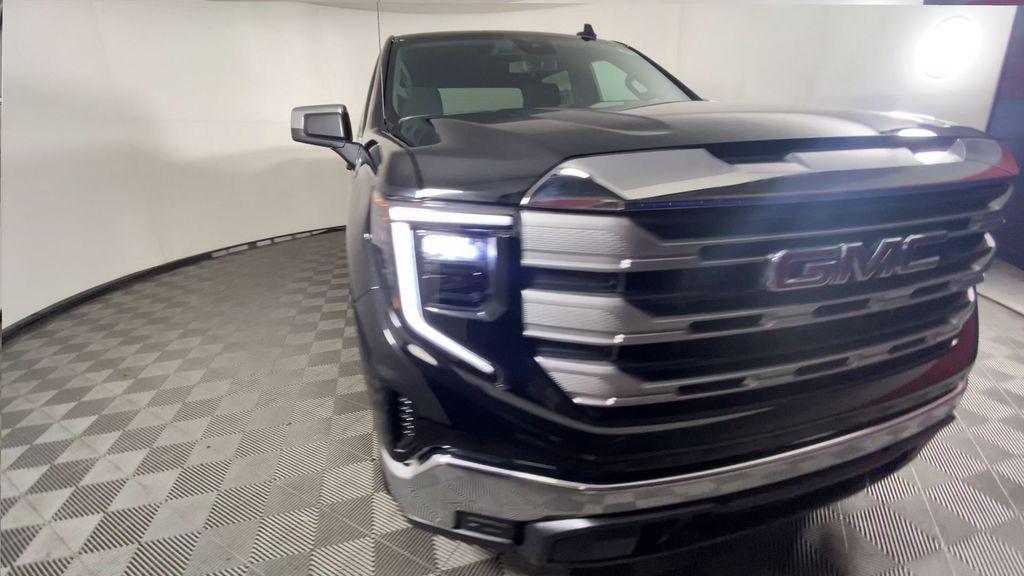 new 2025 GMC Sierra 1500 car, priced at $52,485