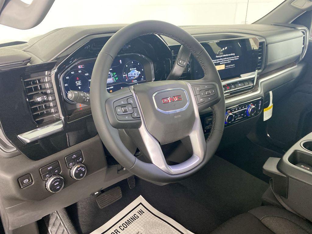 new 2025 GMC Sierra 1500 car, priced at $52,485