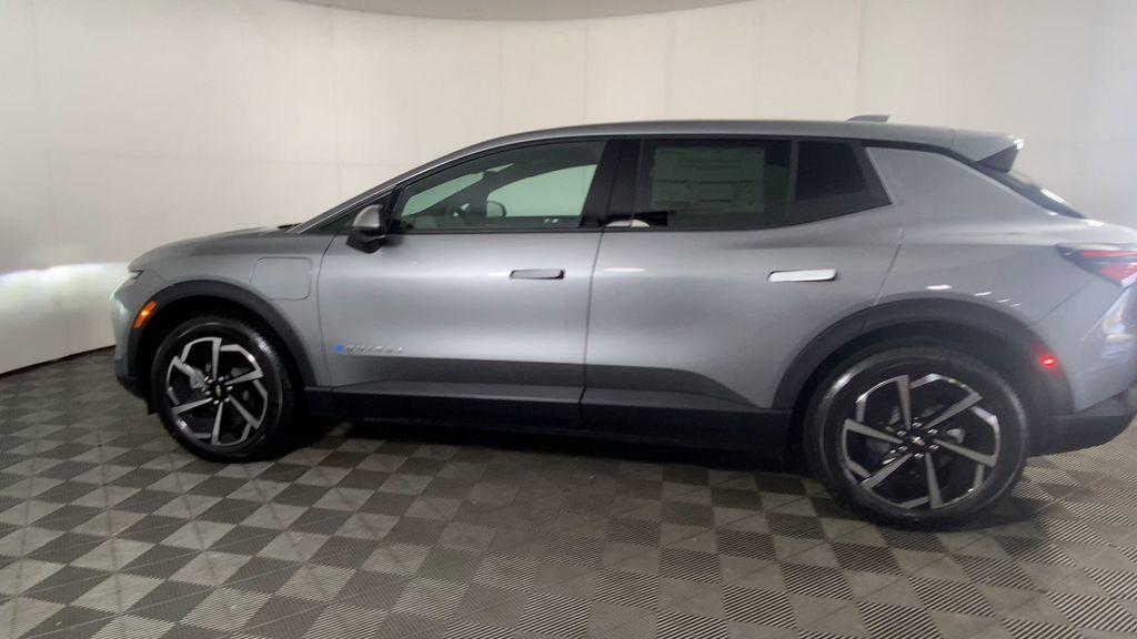 used 2025 Chevrolet Equinox EV car, priced at $26,000