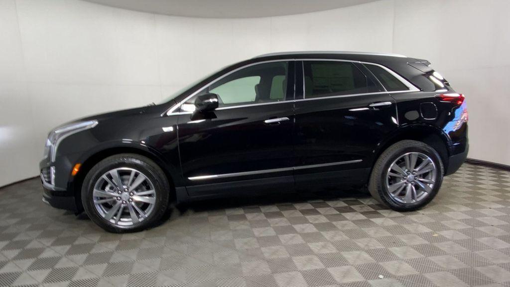 new 2025 Cadillac XT5 car, priced at $53,955