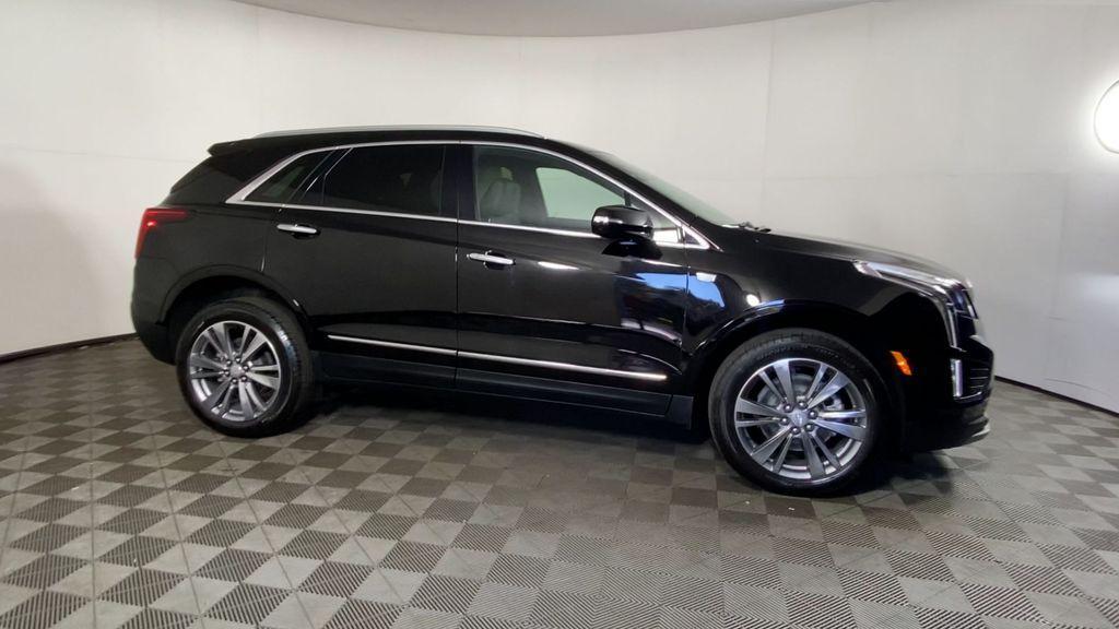 new 2025 Cadillac XT5 car, priced at $53,955