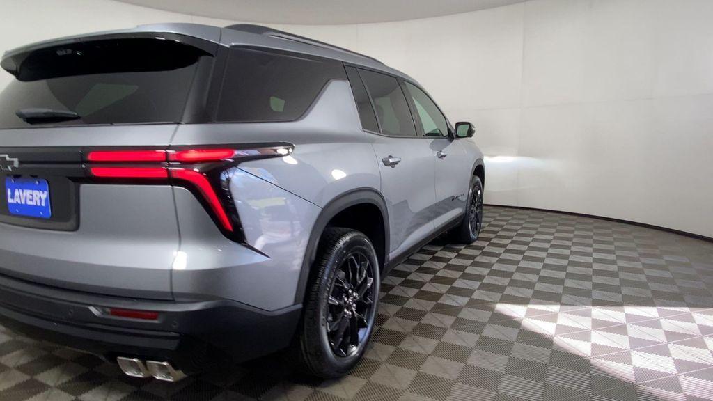 new 2026 Chevrolet Traverse car, priced at $47,540