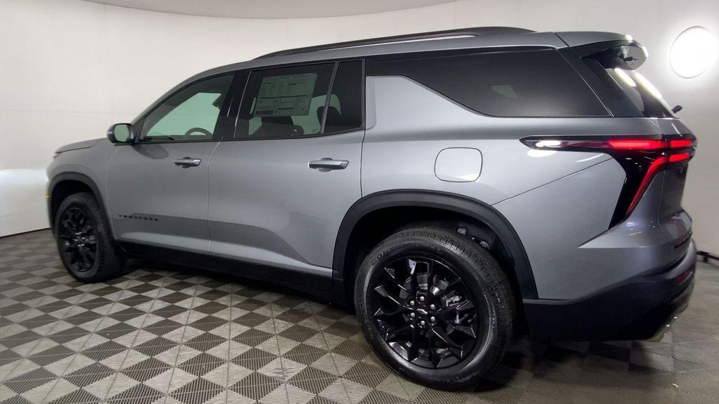 new 2026 Chevrolet Traverse car, priced at $47,540