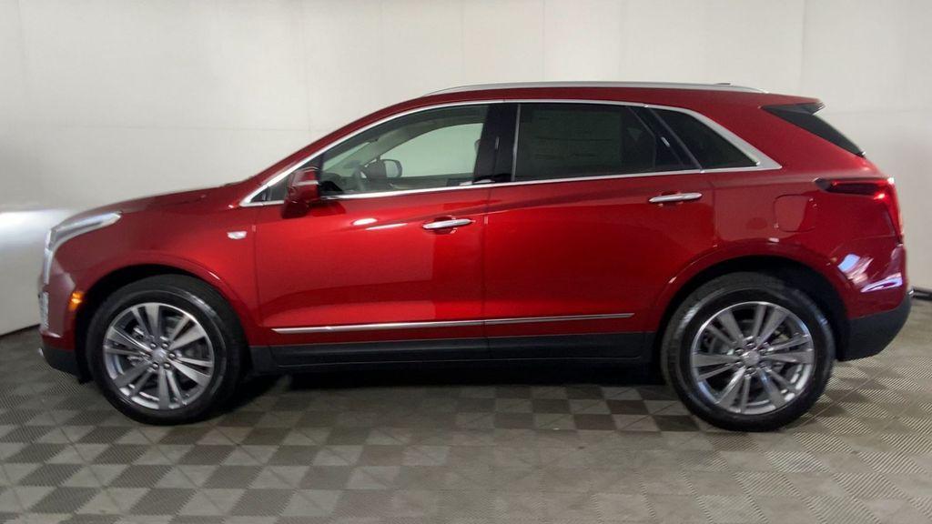 new 2025 Cadillac XT5 car, priced at $55,755