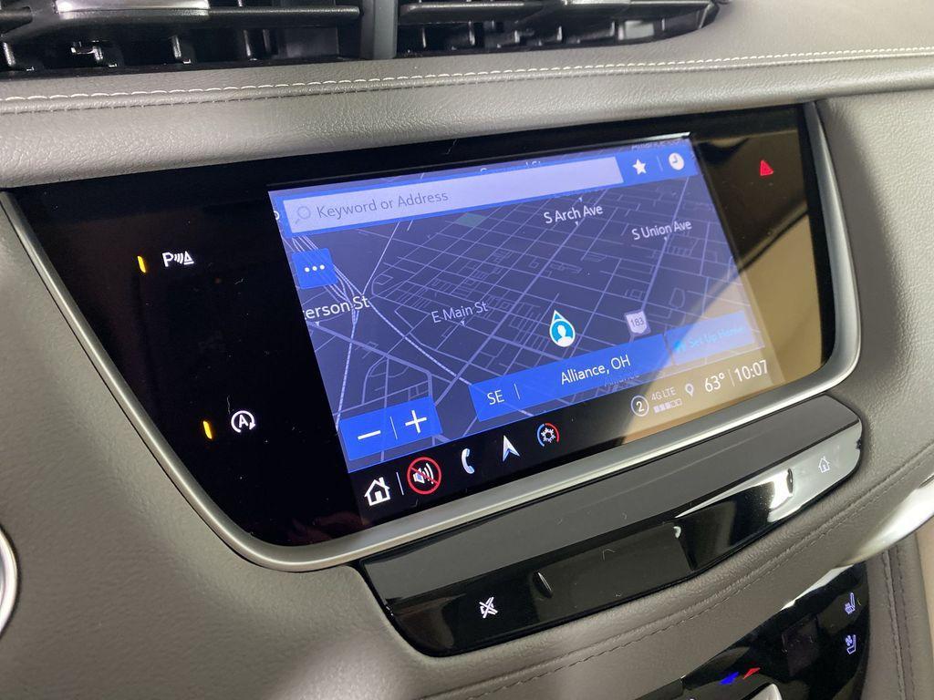 new 2025 Cadillac XT5 car, priced at $55,755