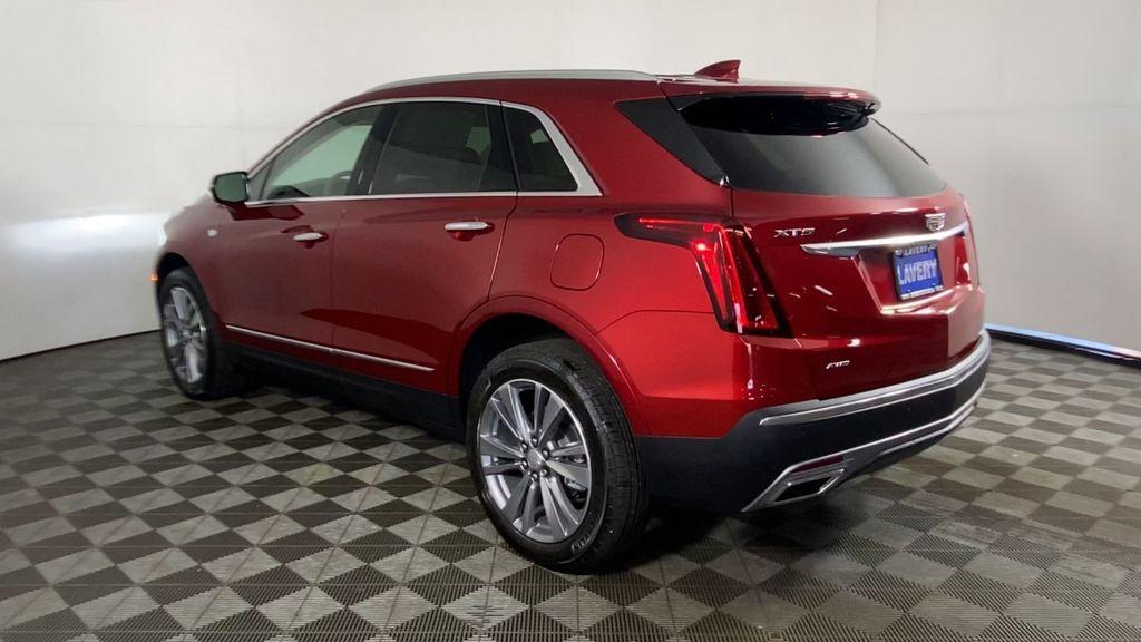 new 2025 Cadillac XT5 car, priced at $55,755