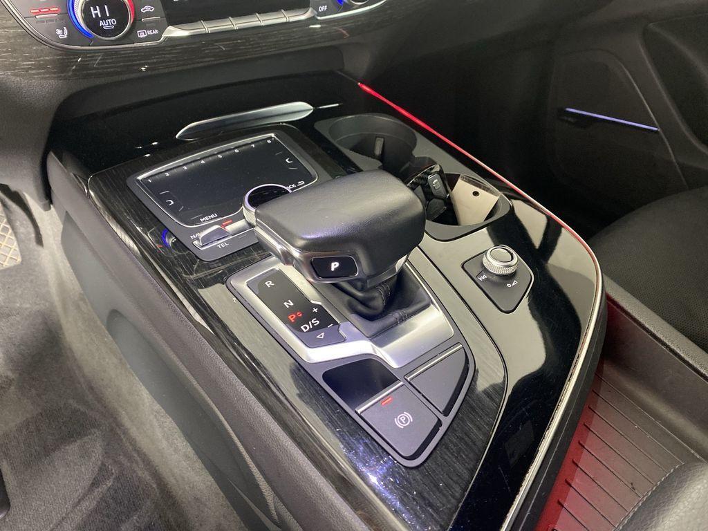 used 2018 Audi Q7 car, priced at $20,000