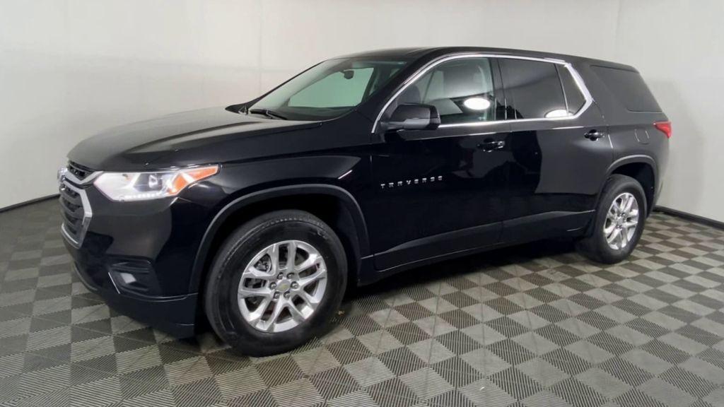 used 2021 Chevrolet Traverse car, priced at $23,385