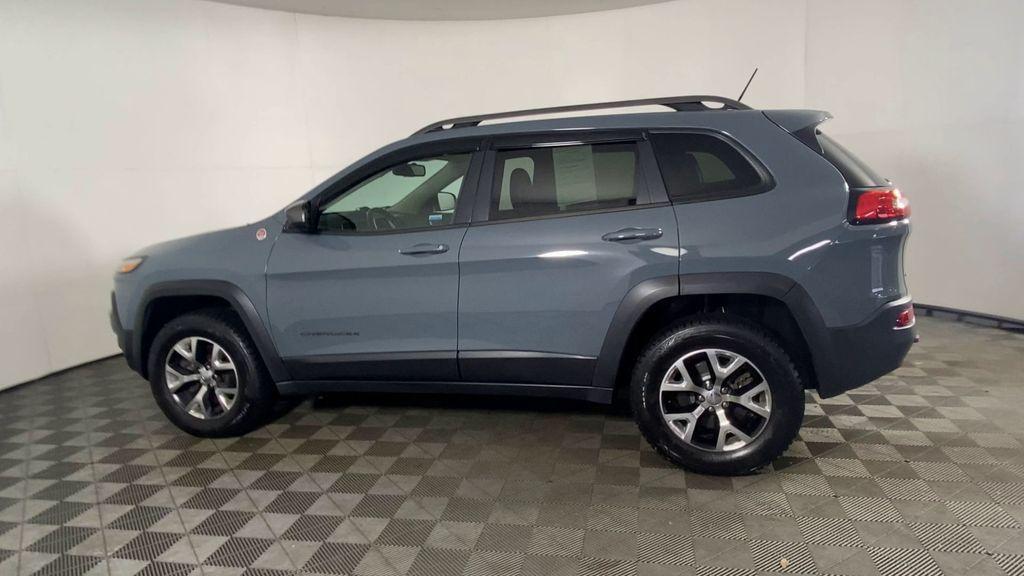 used 2014 Jeep Cherokee car, priced at $9,000