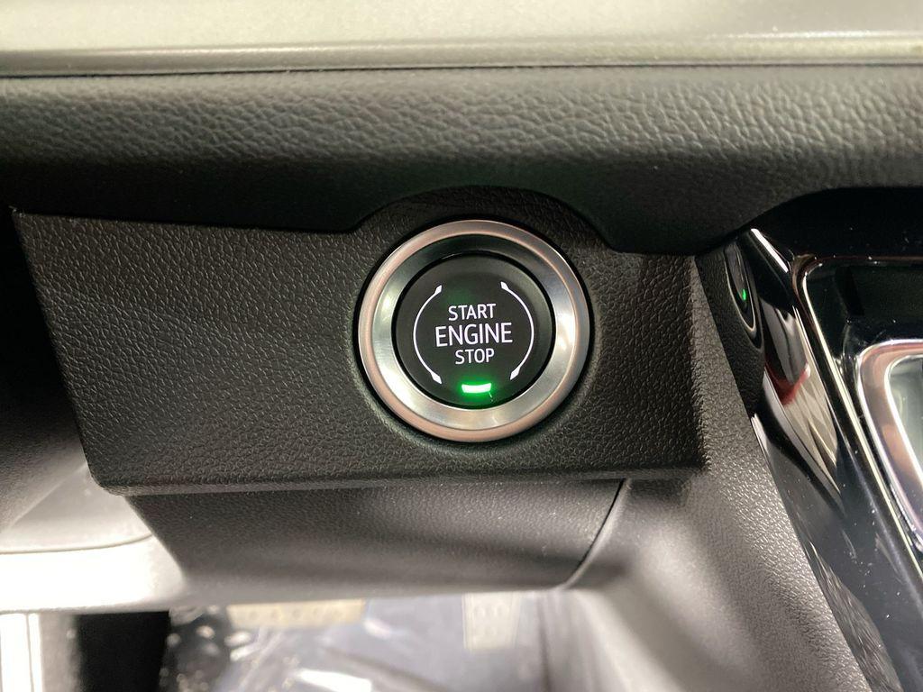 new 2025 Chevrolet Traverse car, priced at $43,090