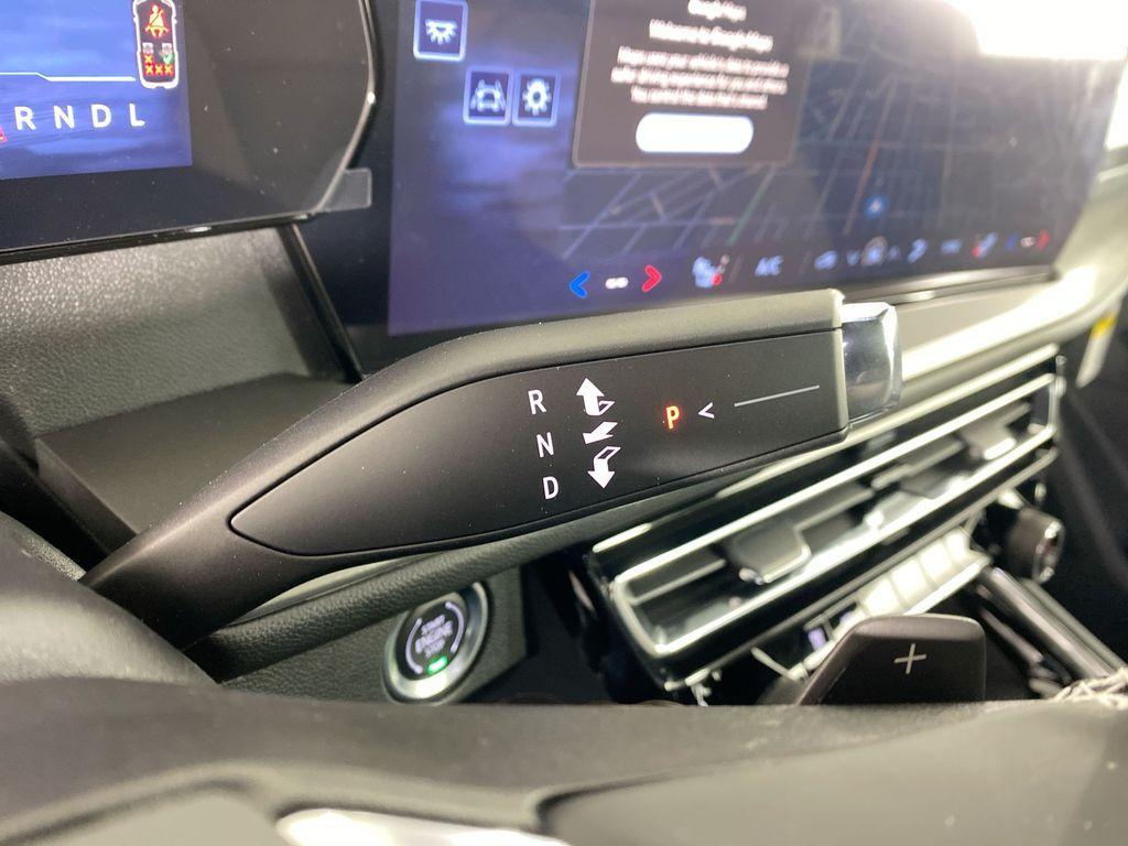 new 2025 Chevrolet Traverse car, priced at $43,090