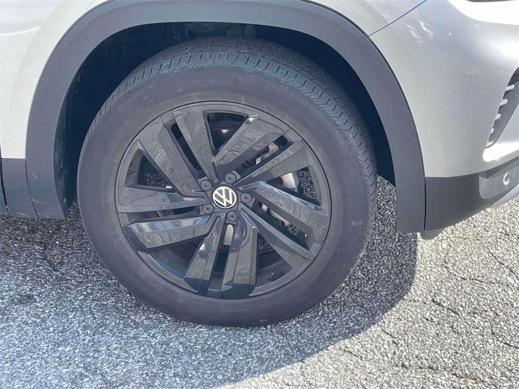 used 2021 Volkswagen Atlas Cross Sport car, priced at $25,900