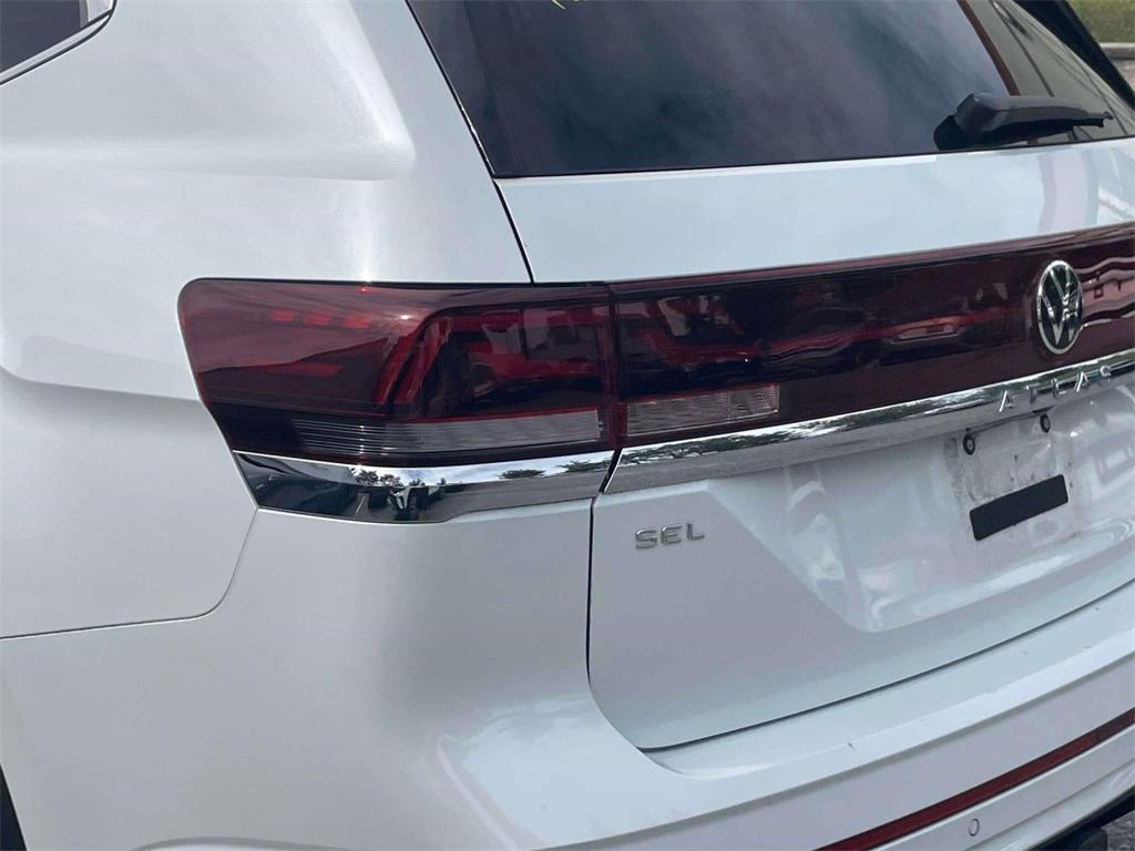 used 2024 Volkswagen Atlas car, priced at $42,900