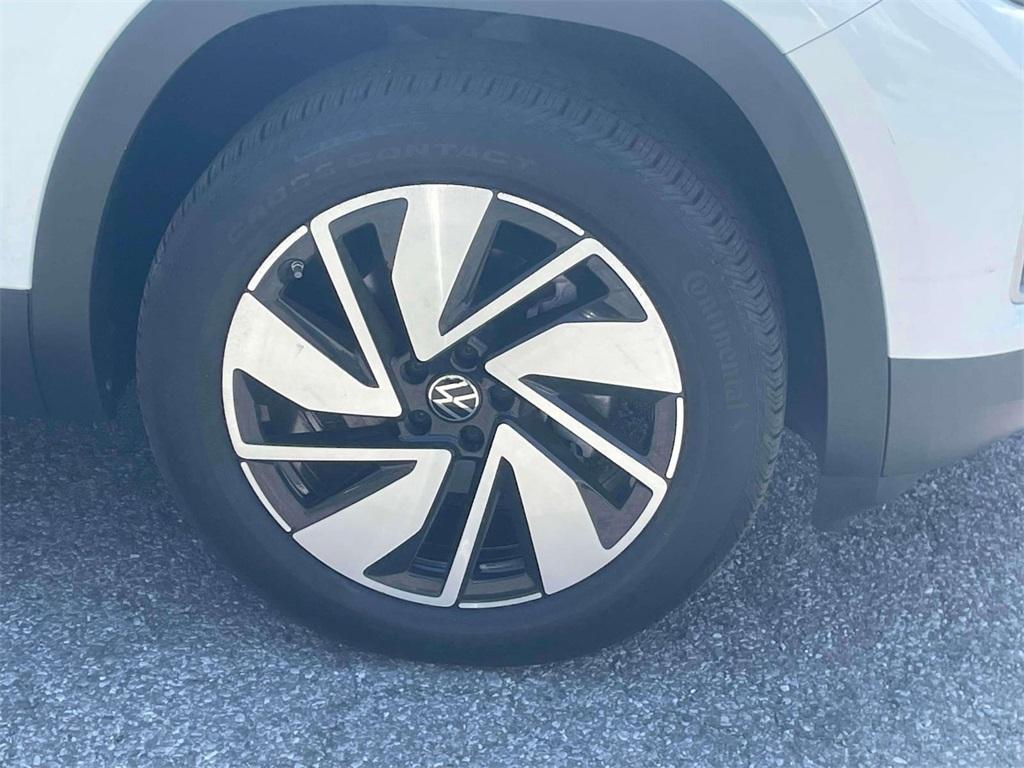 new 2024 Volkswagen Atlas car, priced at $47,891
