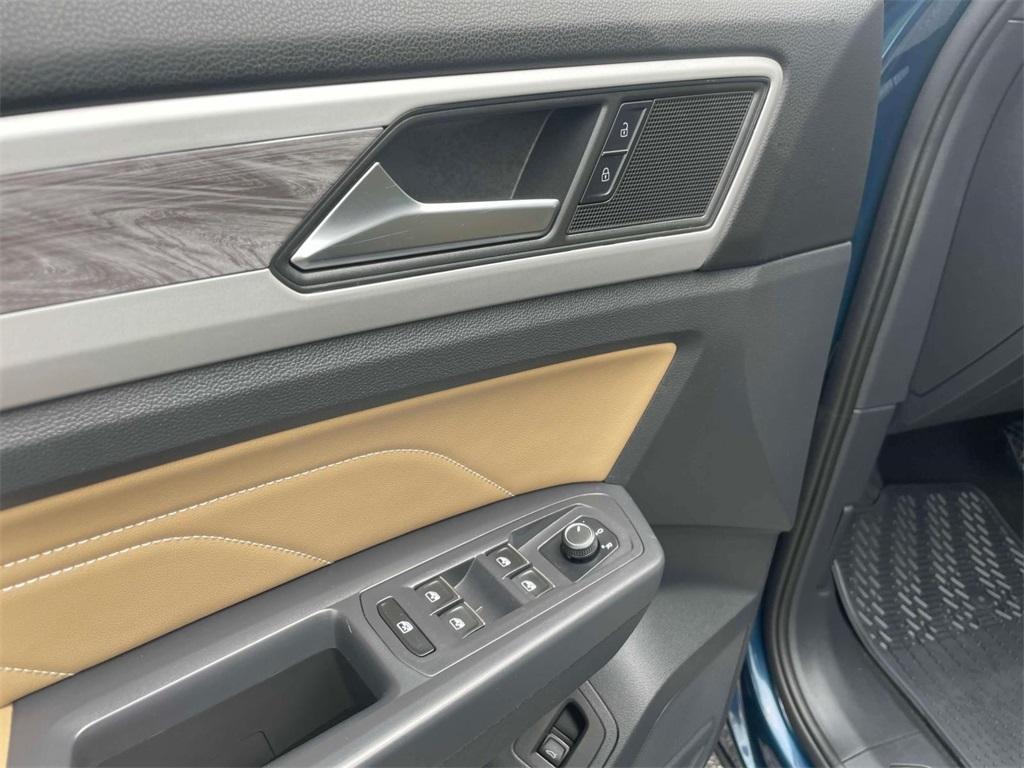 used 2021 Volkswagen Atlas Cross Sport car, priced at $26,500