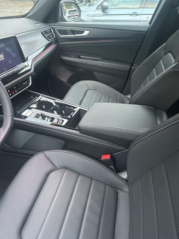 new 2024 Volkswagen Atlas Cross Sport car, priced at $47,001