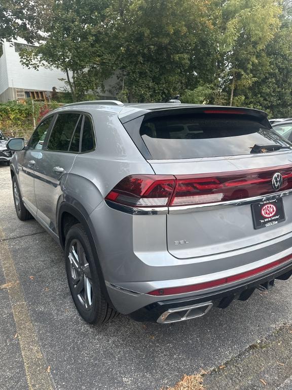 new 2024 Volkswagen Atlas Cross Sport car, priced at $47,001