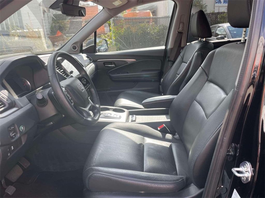used 2022 Honda Pilot car, priced at $33,333
