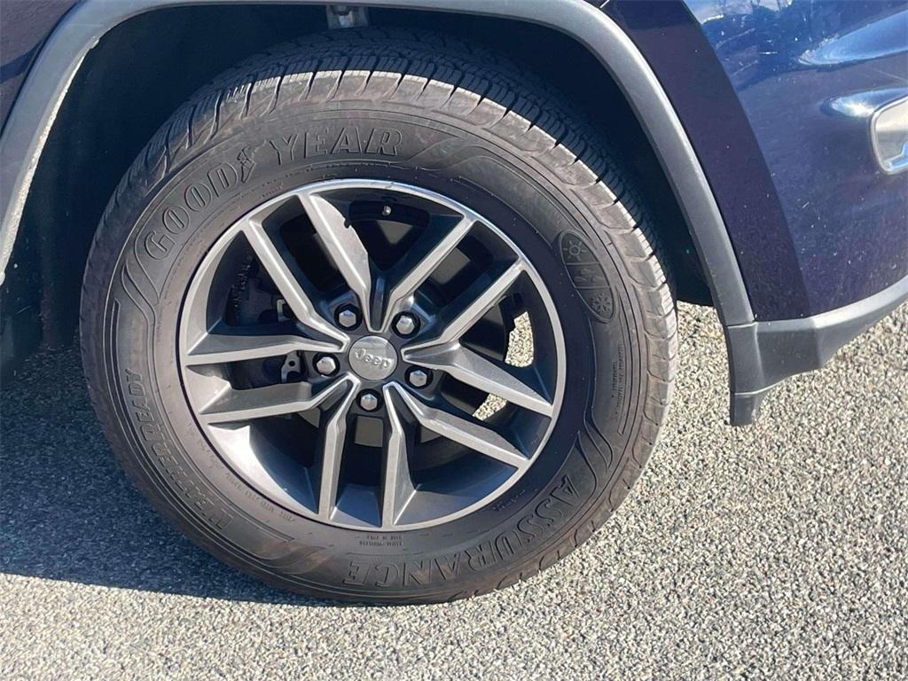 used 2017 Jeep Grand Cherokee car, priced at $16,250