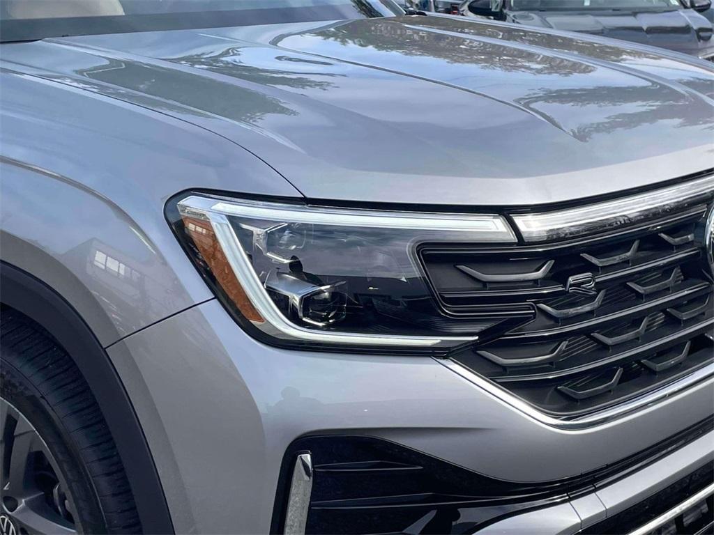 new 2026 Volkswagen Atlas Cross Sport car, priced at $55,582