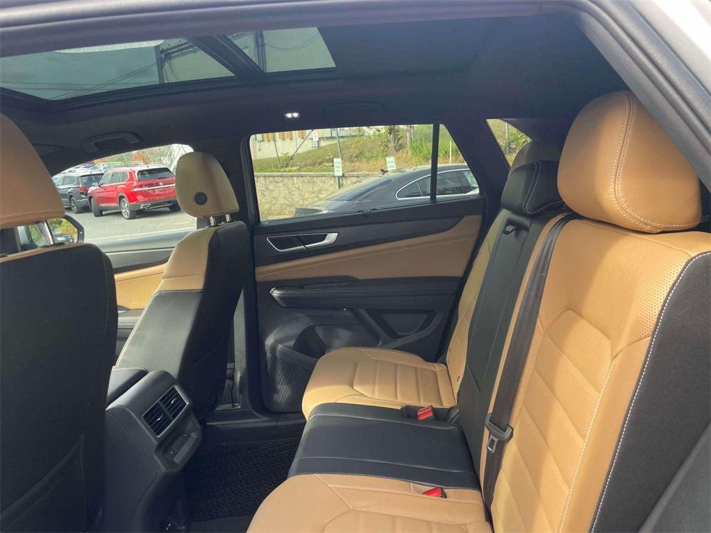 new 2026 Volkswagen Atlas Cross Sport car, priced at $55,582