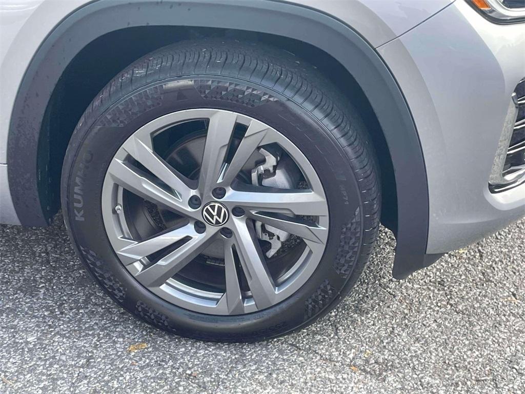 new 2026 Volkswagen Atlas Cross Sport car, priced at $55,582