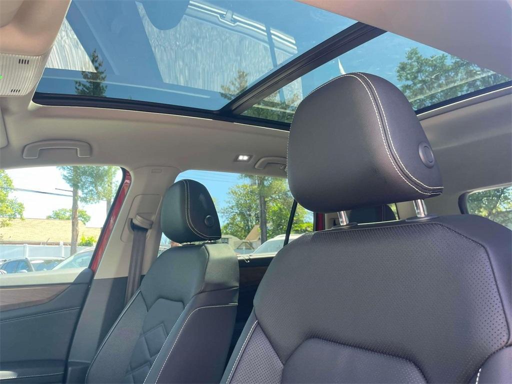 new 2025 Volkswagen Atlas car, priced at $45,942