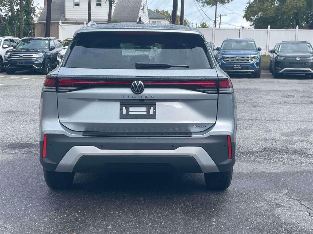 new 2025 Volkswagen Tiguan car, priced at $32,557