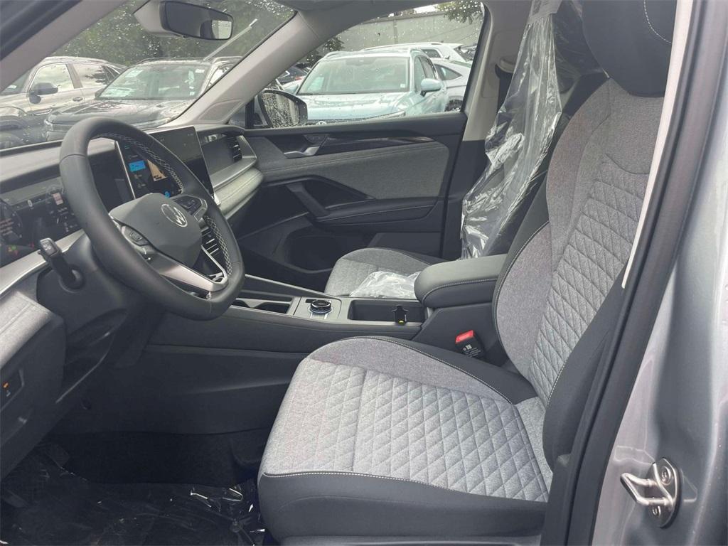 new 2025 Volkswagen Tiguan car, priced at $32,557