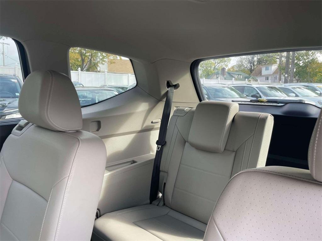 used 2023 Volkswagen Atlas car, priced at $30,500