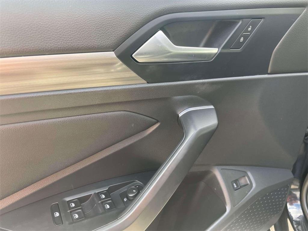 used 2020 Volkswagen Jetta car, priced at $19,250