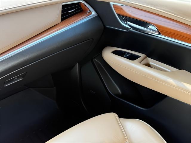 used 2017 Cadillac XT5 car, priced at $22,000