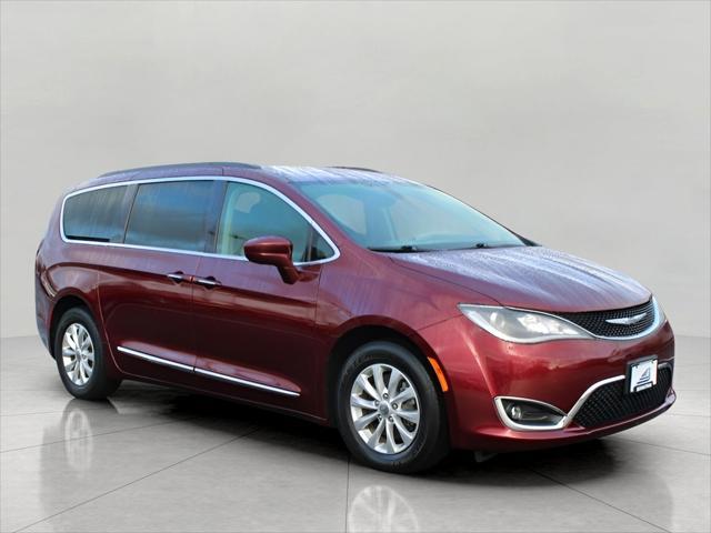 used 2017 Chrysler Pacifica car, priced at $14,621