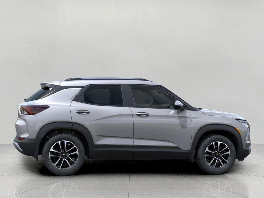 new 2025 Chevrolet TrailBlazer car, priced at $27,125