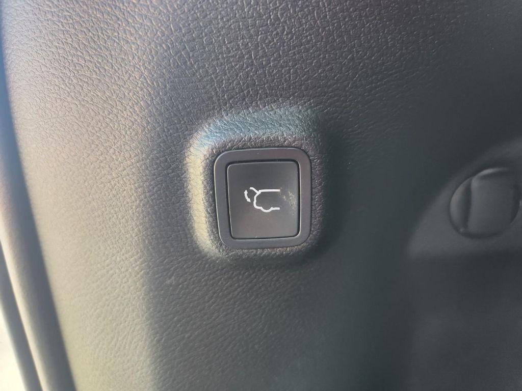 used 2021 Jeep Cherokee car, priced at $24,425