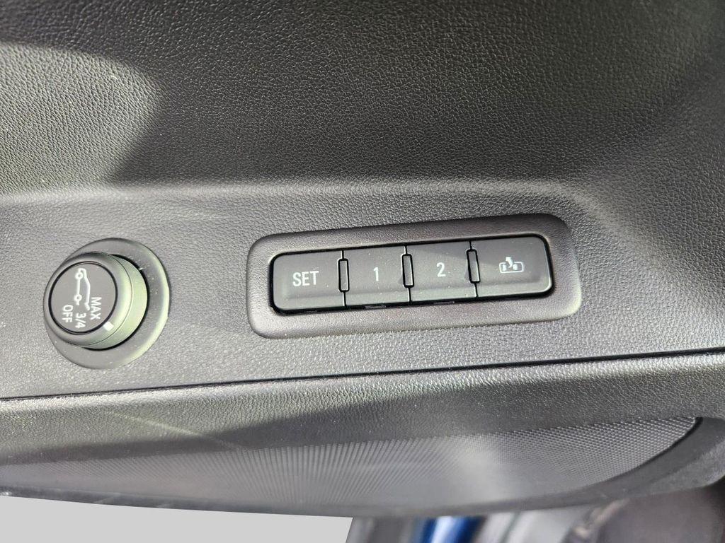 used 2022 Chevrolet Equinox car, priced at $27,202