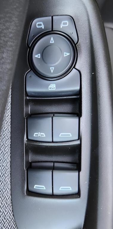 used 2023 Chevrolet TrailBlazer car, priced at $20,401