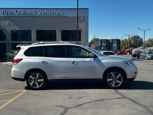 used 2014 Nissan Pathfinder car, priced at $9,998