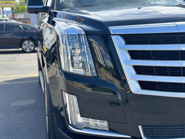 used 2018 Cadillac Escalade car, priced at $35,498