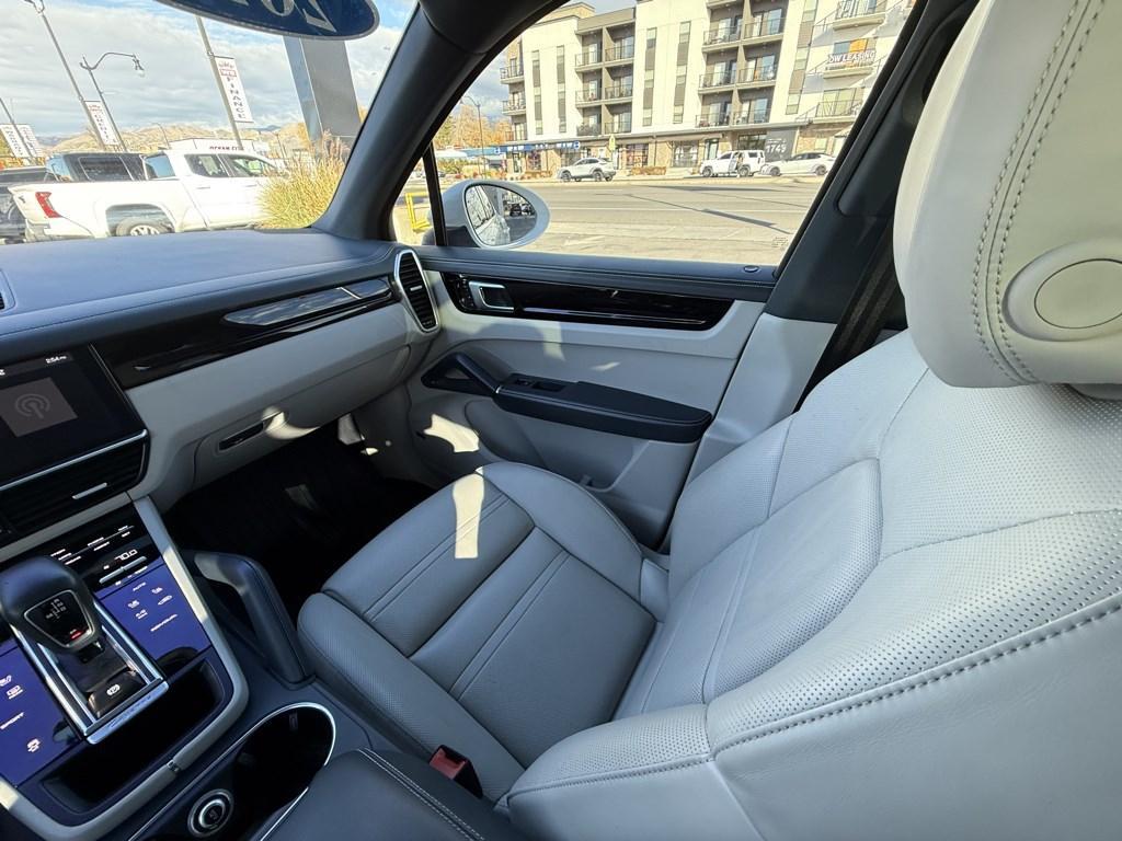 used 2020 Porsche Cayenne car, priced at $27,998