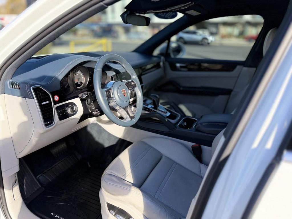 used 2020 Porsche Cayenne car, priced at $27,998