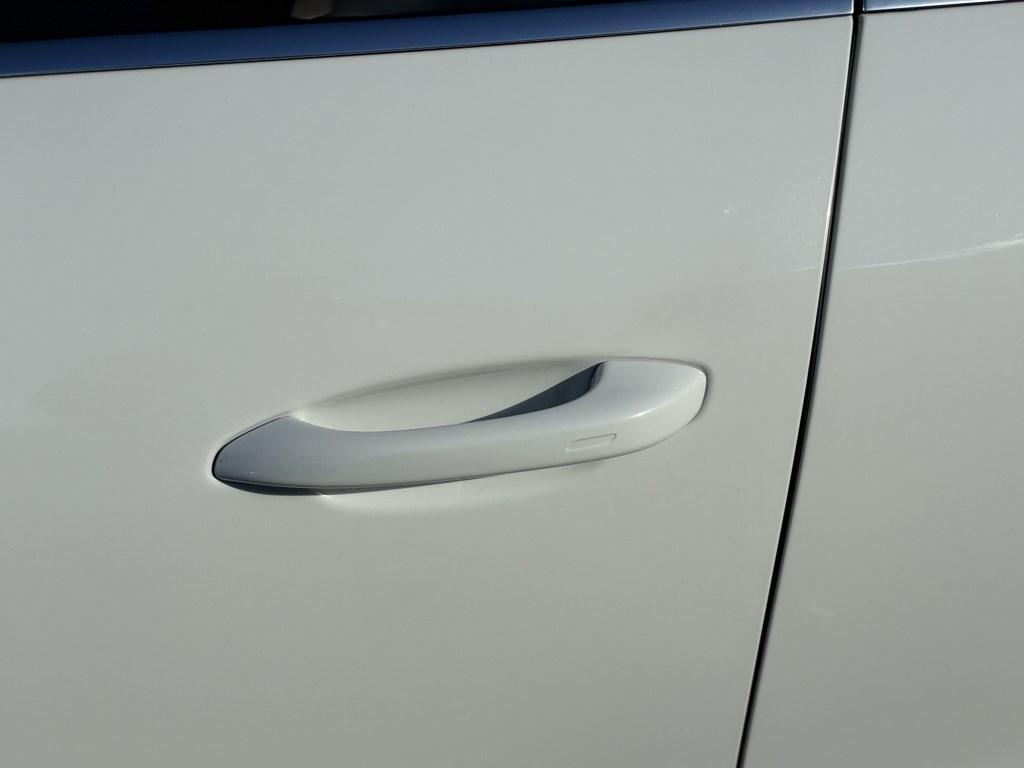 used 2020 Porsche Cayenne car, priced at $27,998